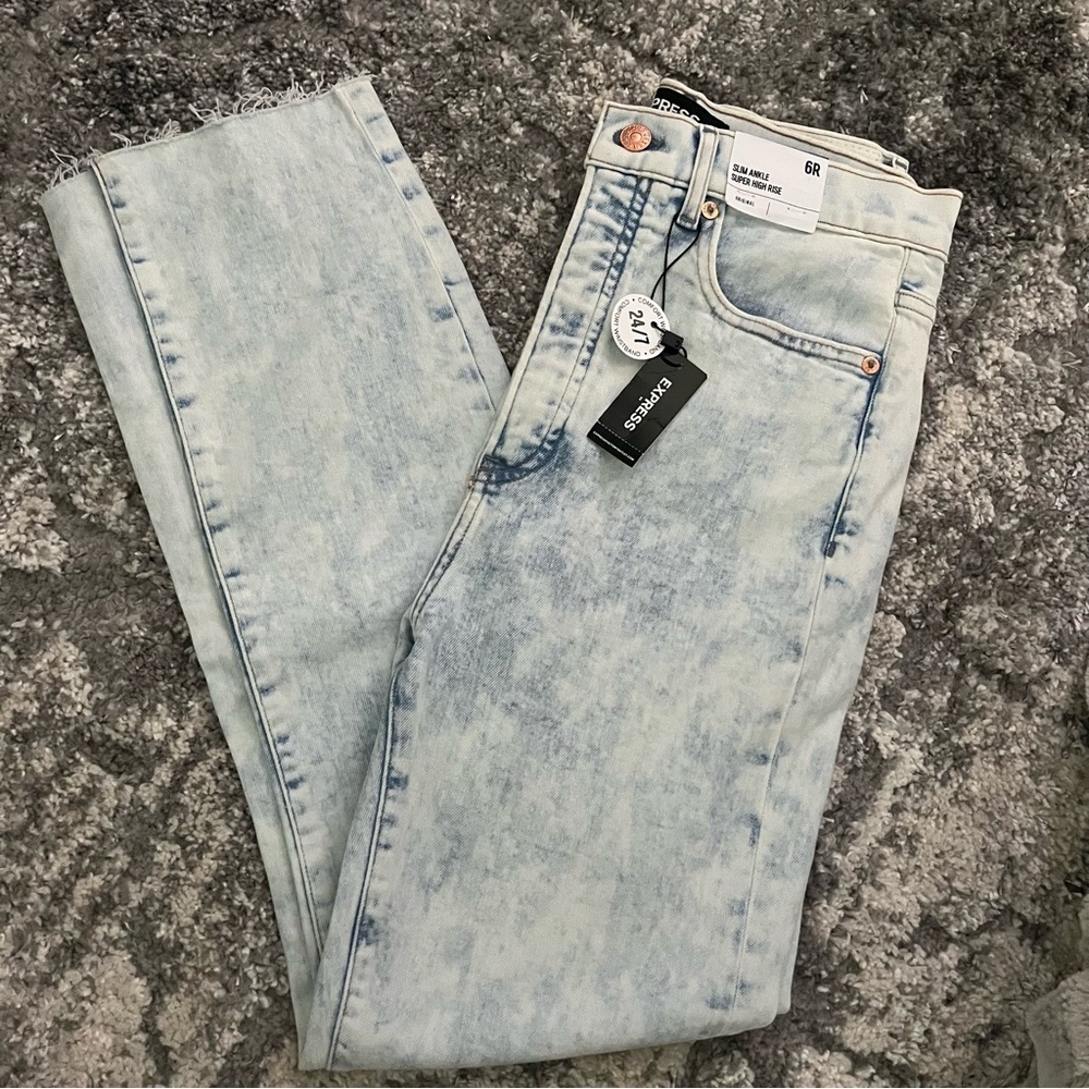 NWT Slim ankle super high rise Express jean size 6R